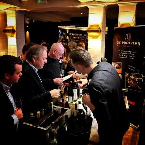 wijnproeverij op locatie - bij Brasserie flore op de markt in Geel